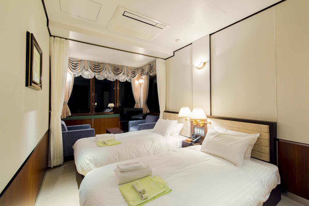 First Cabin Station Abenoso Hotell Ōsaka Eksteriør bilde